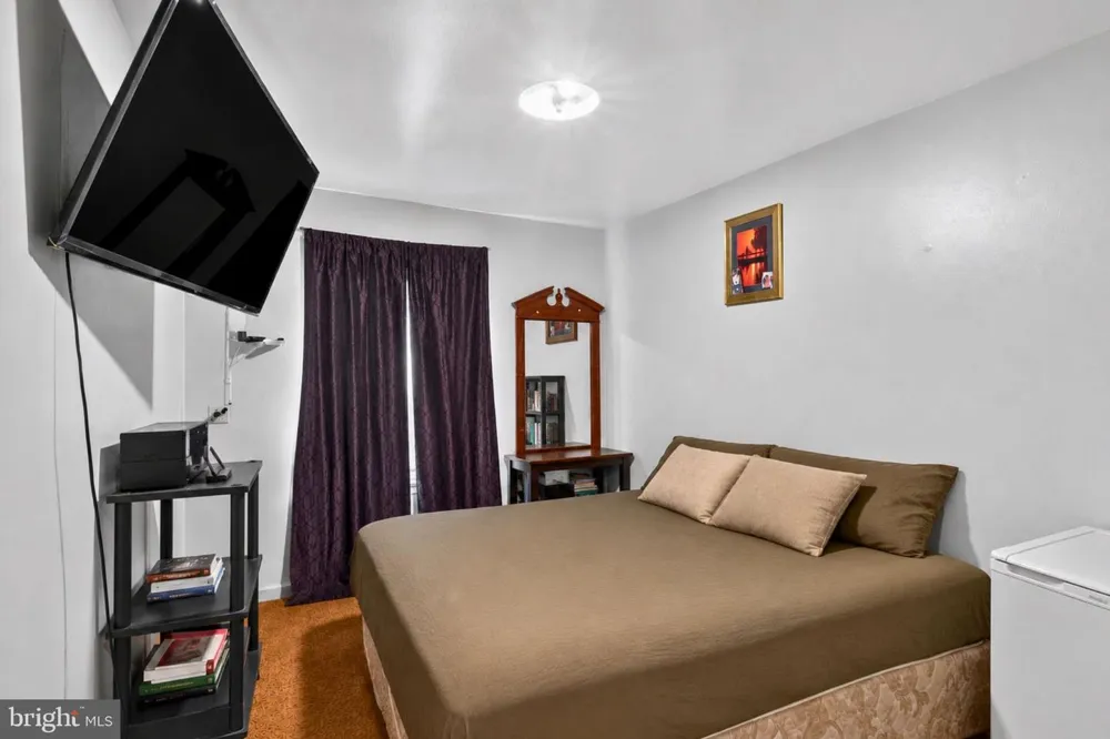 1915 VALLEY TERRACE SE Washington, DC 20032