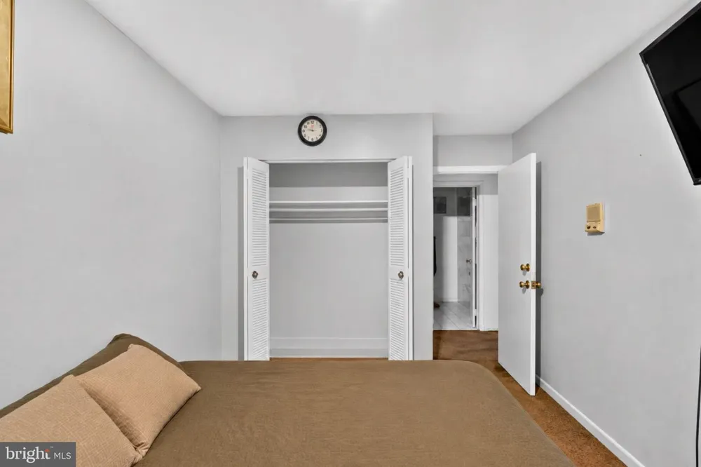 1915 VALLEY TERRACE SE Washington, DC 20032