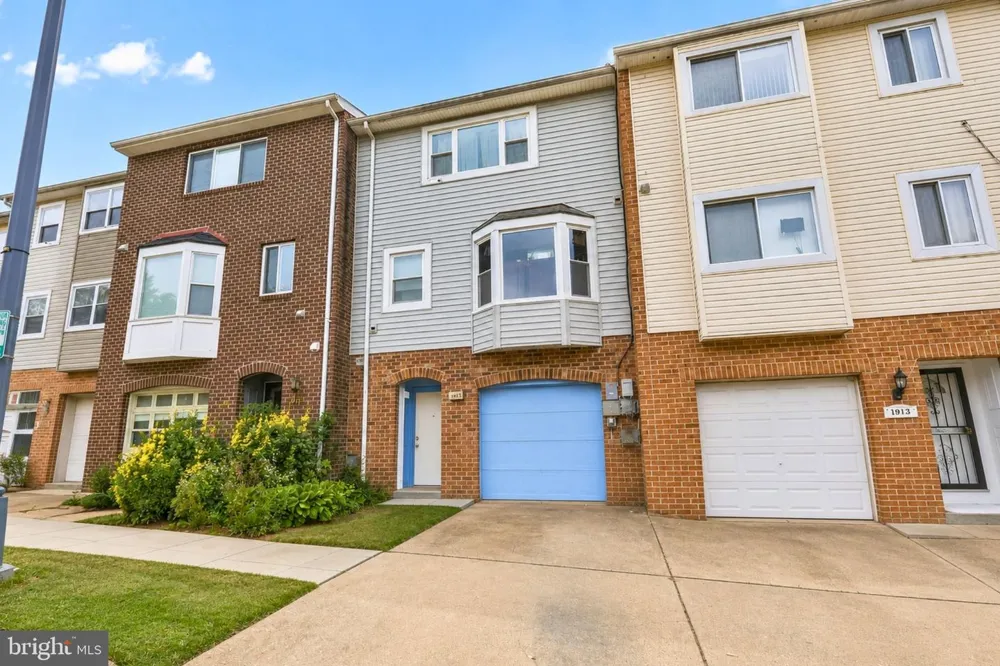 1915 VALLEY TERRACE SE Washington, DC 20032