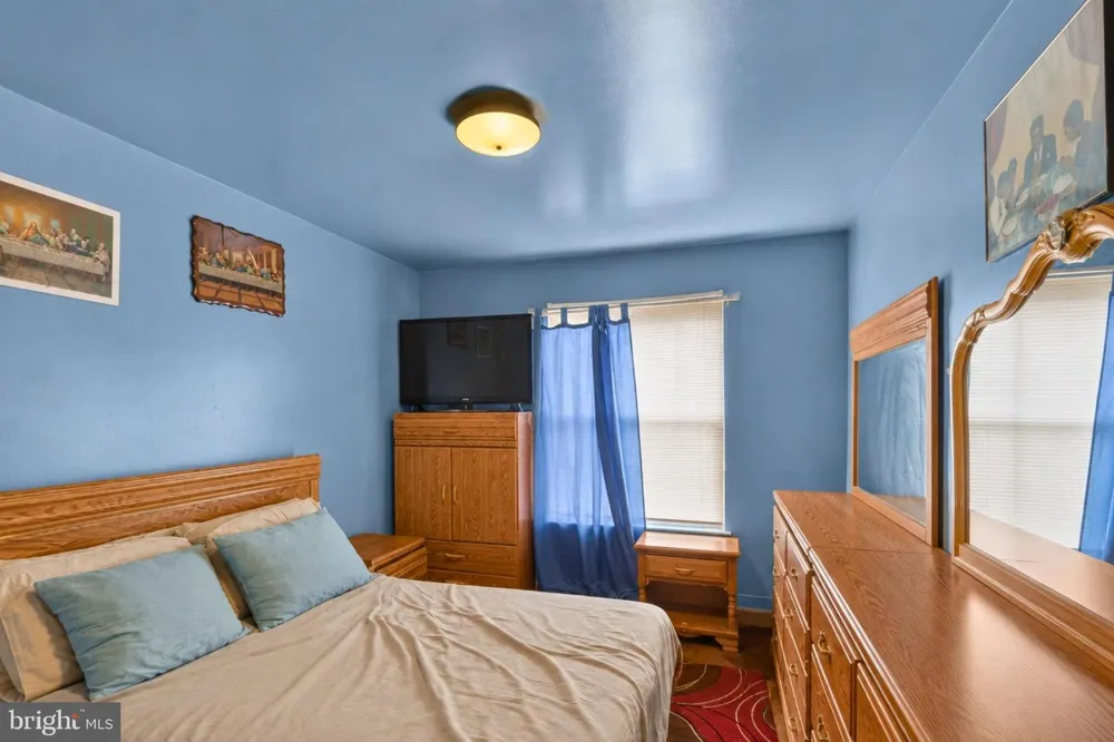 1915 VALLEY TERRACE SE Washington, DC 20032