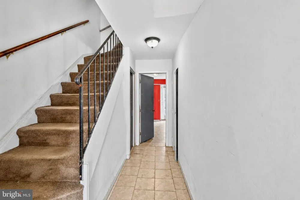 1915 VALLEY TERRACE SE Washington, DC 20032