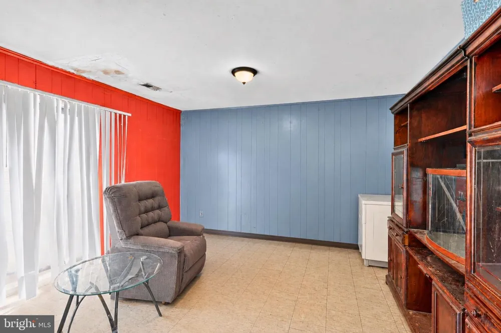 1915 VALLEY TERRACE SE Washington, DC 20032
