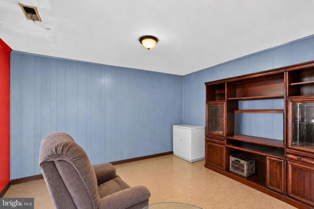 1915 VALLEY TERRACE SE Washington, DC 20032