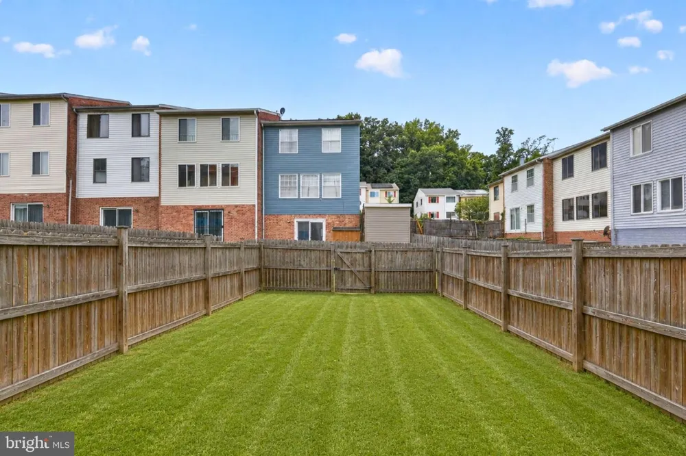 1915 VALLEY TERRACE SE Washington, DC 20032