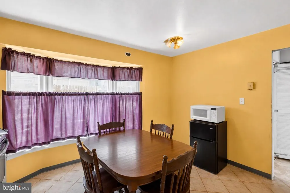 1915 VALLEY TERRACE SE Washington, DC 20032