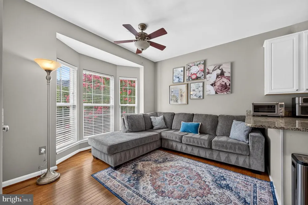 5201 BALLYCASTLE CIRCLE Alexandria, VA 22315