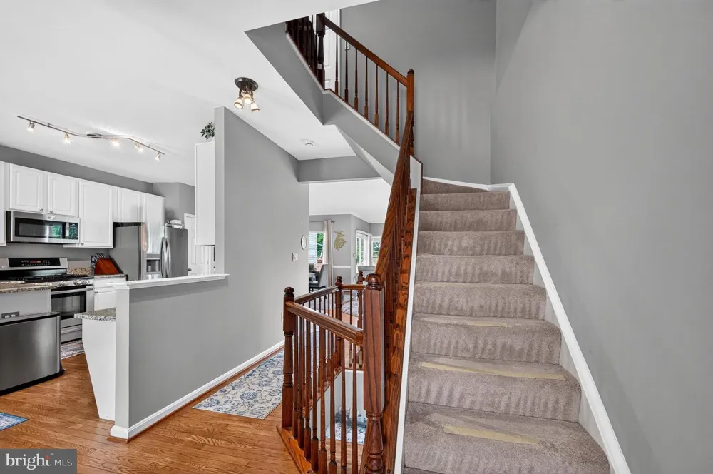 5201 BALLYCASTLE CIRCLE Alexandria, VA 22315