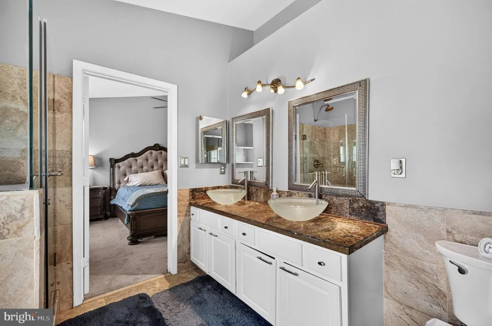 5201 BALLYCASTLE CIRCLE Alexandria, VA 22315
