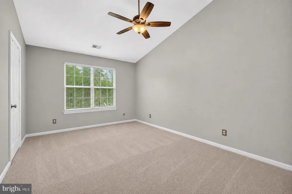 5201 BALLYCASTLE CIRCLE Alexandria, VA 22315