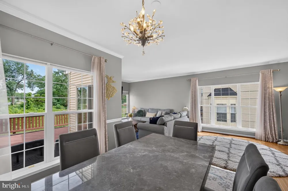 5201 BALLYCASTLE CIRCLE Alexandria, VA 22315