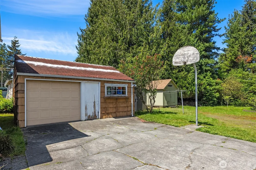 320 NE 185th Street Shoreline, WA 98155