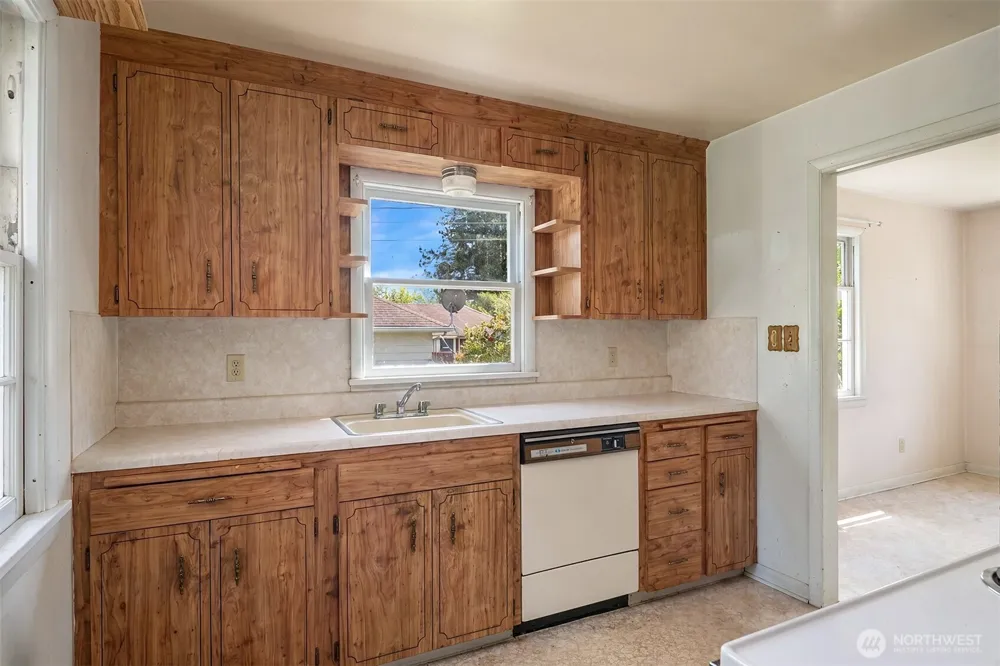320 NE 185th Street Shoreline, WA 98155