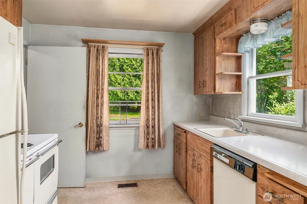 320 NE 185th Street Shoreline, WA 98155