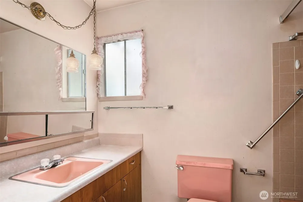 320 NE 185th Street Shoreline, WA 98155