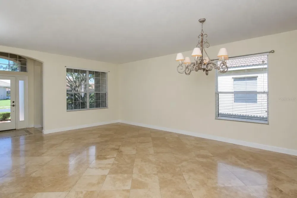 6945 74TH STREET CIRCLE E Bradenton, FL 34203