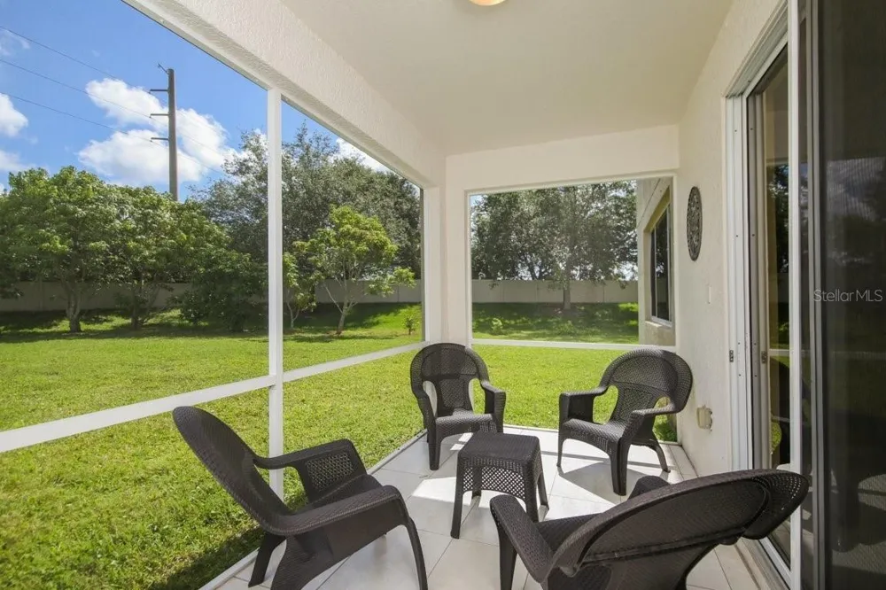 6945 74TH STREET CIRCLE E Bradenton, FL 34203