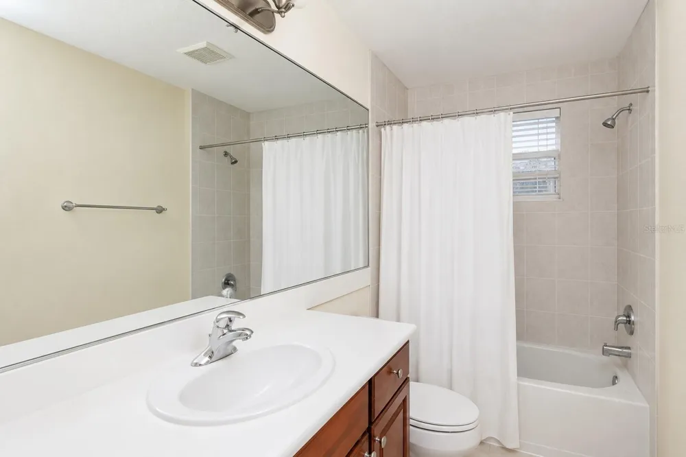 6945 74TH STREET CIRCLE E Bradenton, FL 34203