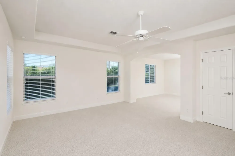 6945 74TH STREET CIRCLE E Bradenton, FL 34203