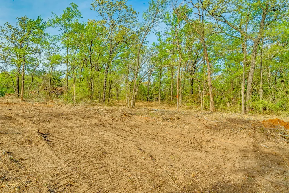 1 Elkhorn Drive Dalworthington Gardens, TX 76016