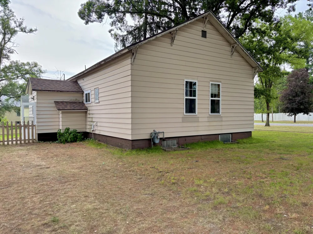 520 7th Street Baldwin, MI 49304