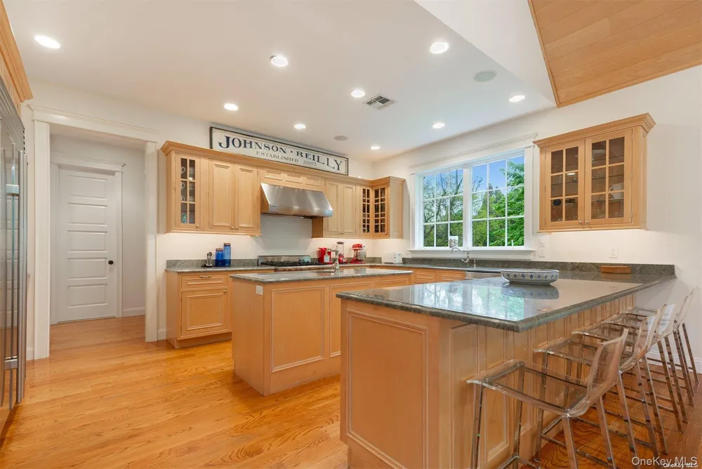 5 Anthony Lane Quogue, NY 11959