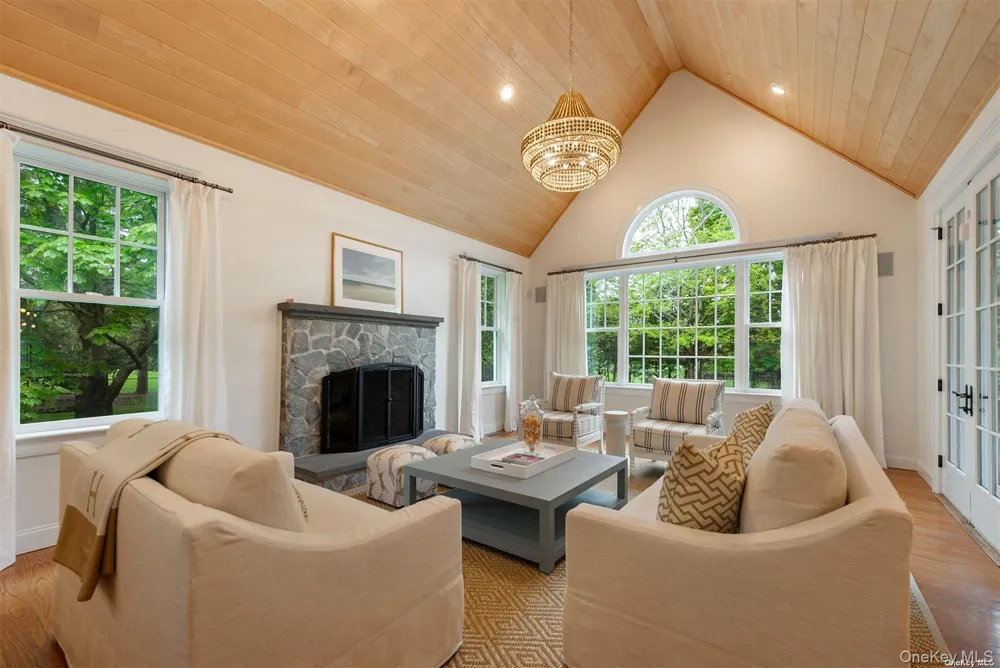 5 Anthony Lane Quogue, NY 11959