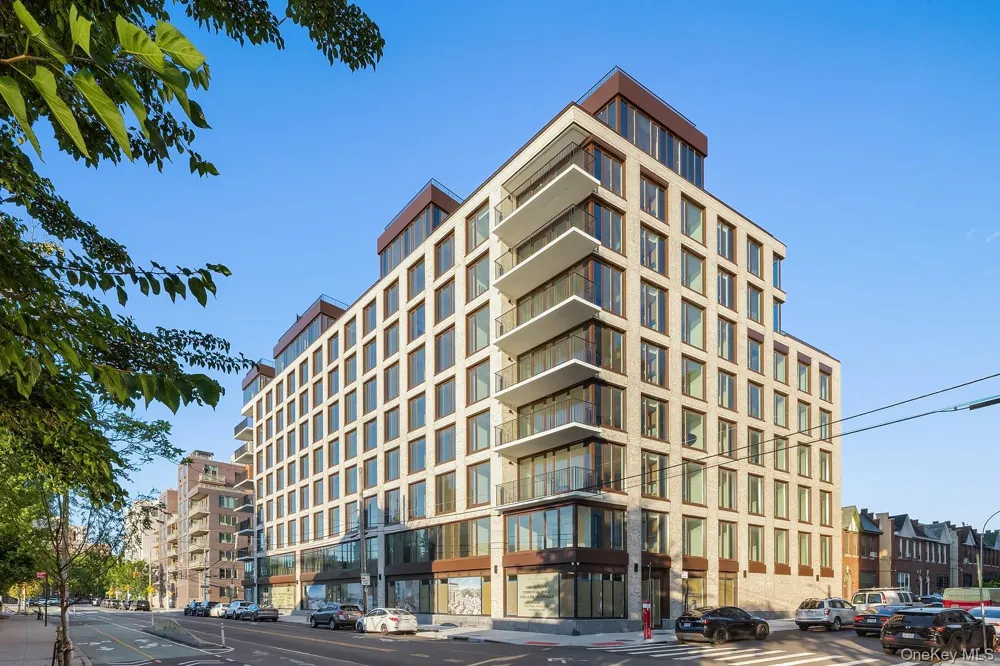 30-55 Vernon Boulevard #9J Astoria, NY 11102