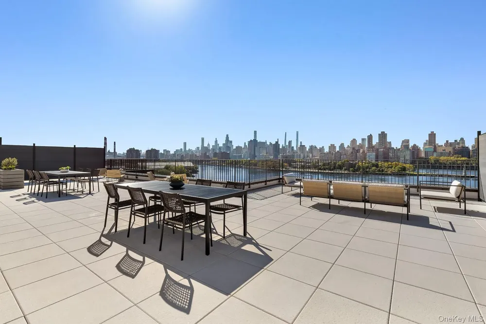 30-55 Vernon Boulevard #9J Astoria, NY 11102