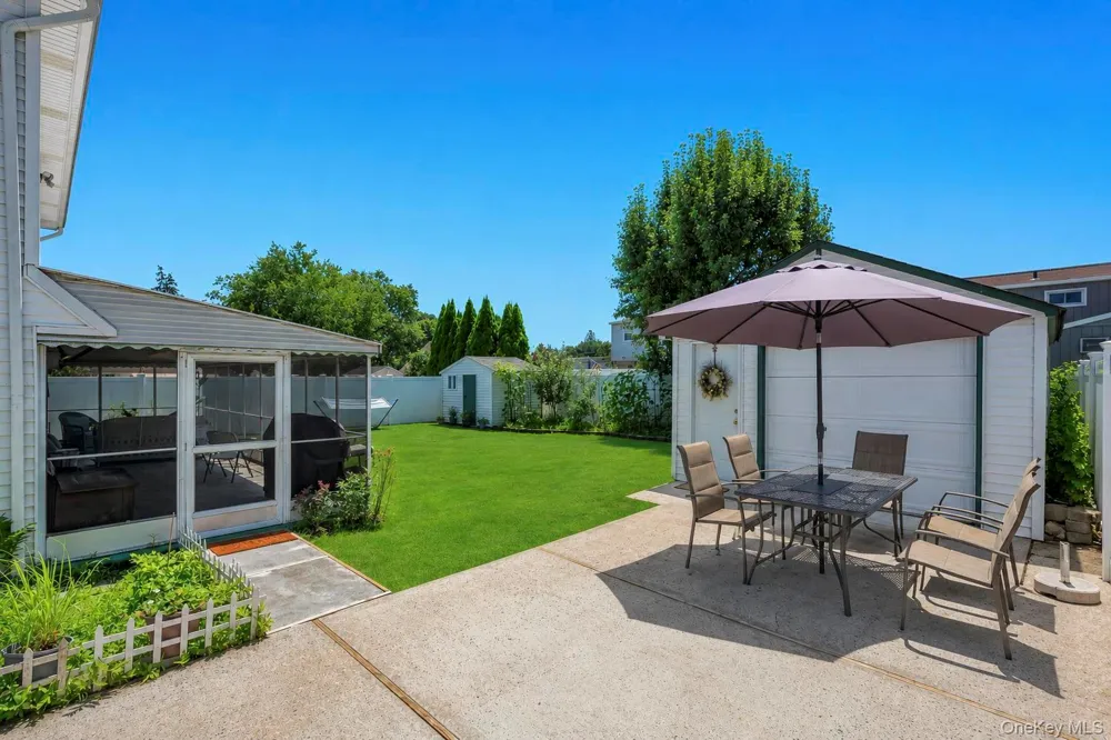 2362 6th Street East Meadow, NY 11554