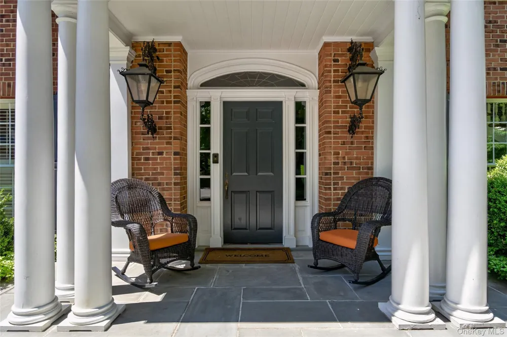 2 Lands End Road Locust Valley, NY 11560
