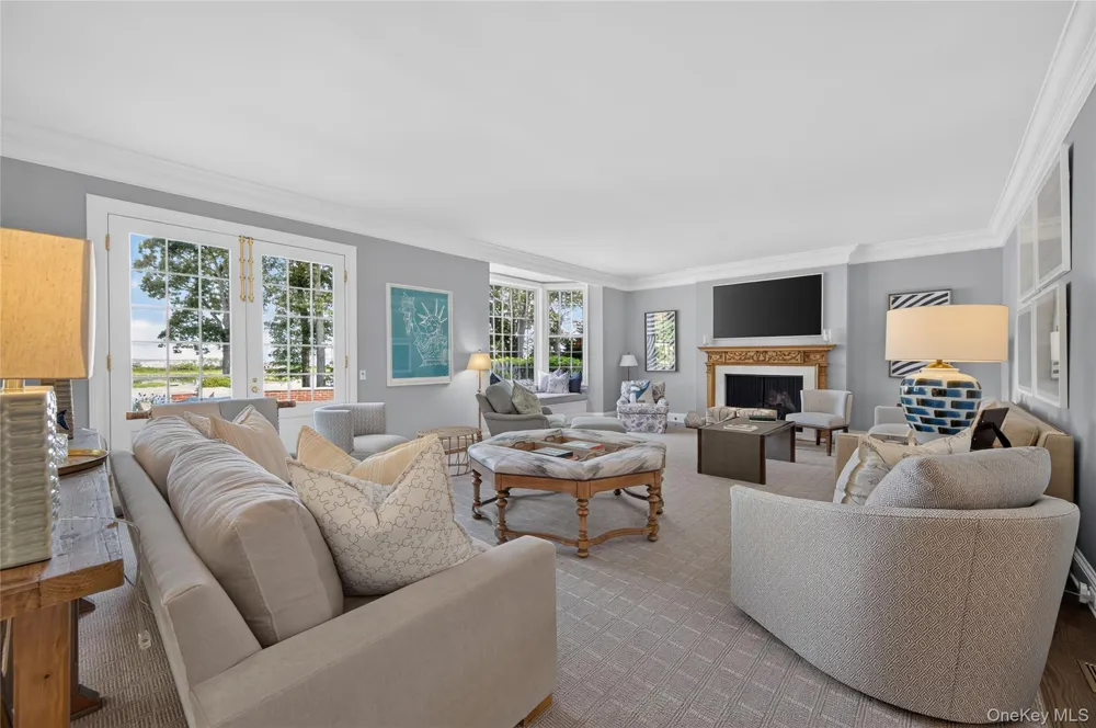2 Lands End Road Locust Valley, NY 11560
