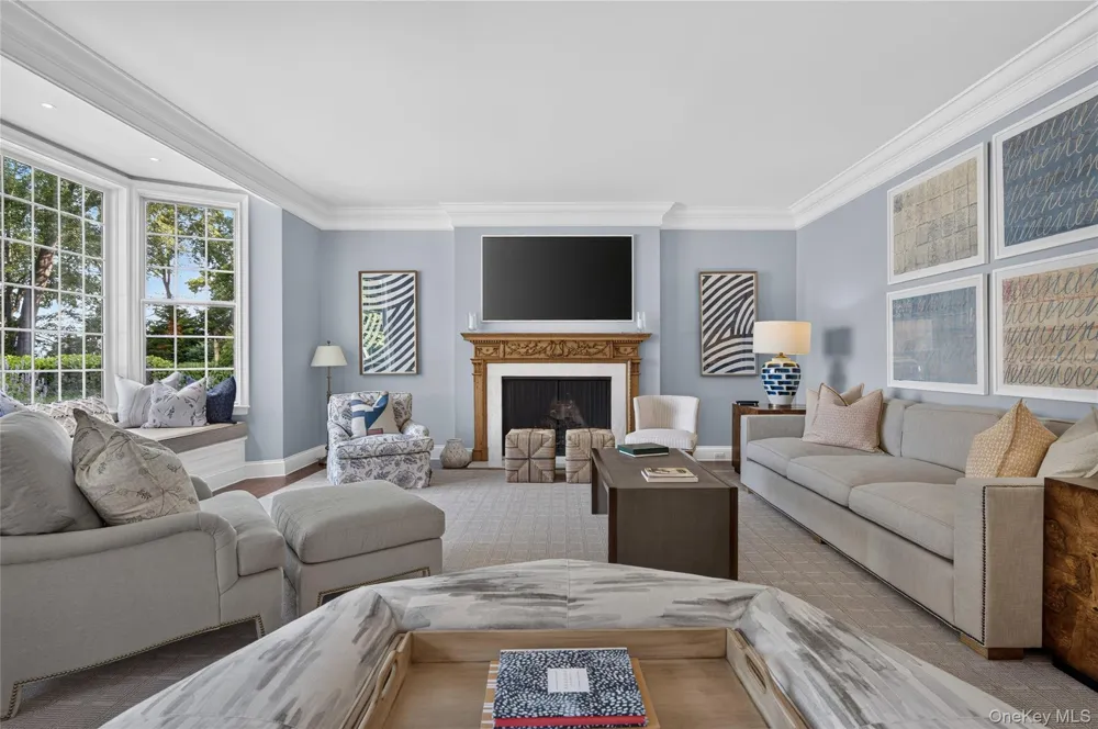 2 Lands End Road Locust Valley, NY 11560