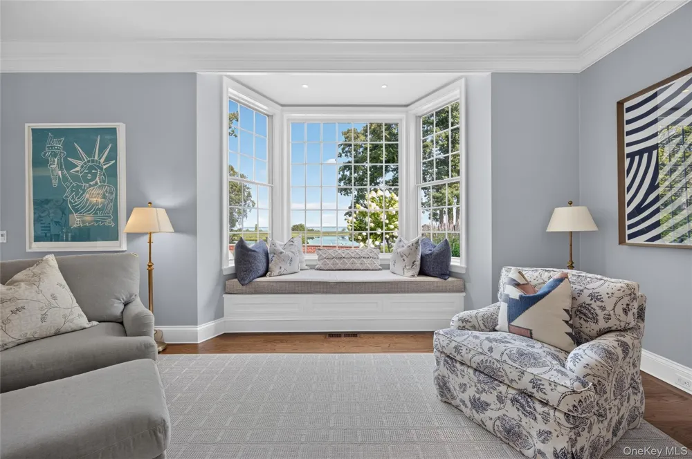2 Lands End Road Locust Valley, NY 11560