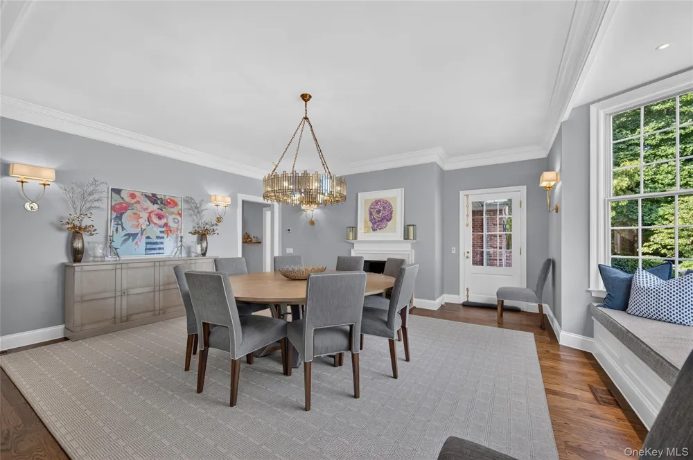 2 Lands End Road Locust Valley, NY 11560