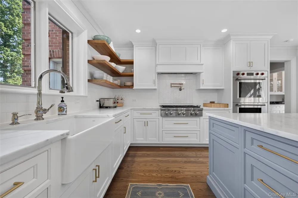 2 Lands End Road Locust Valley, NY 11560