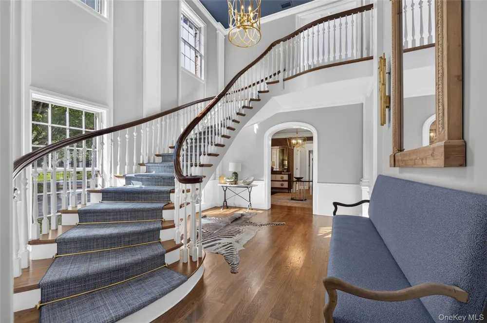 2 Lands End Road Locust Valley, NY 11560