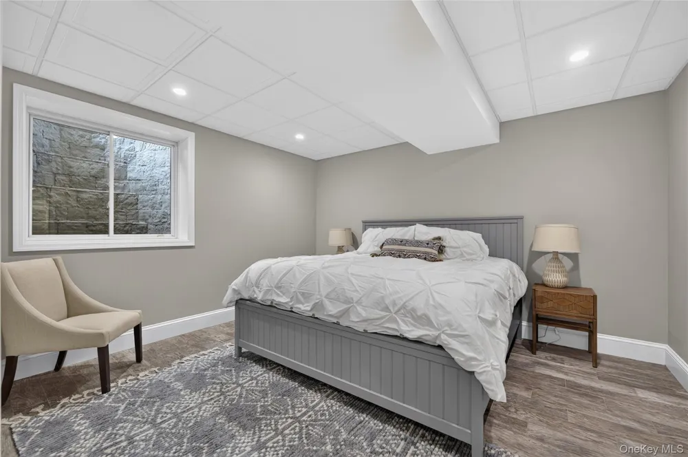 2 Lands End Road Locust Valley, NY 11560
