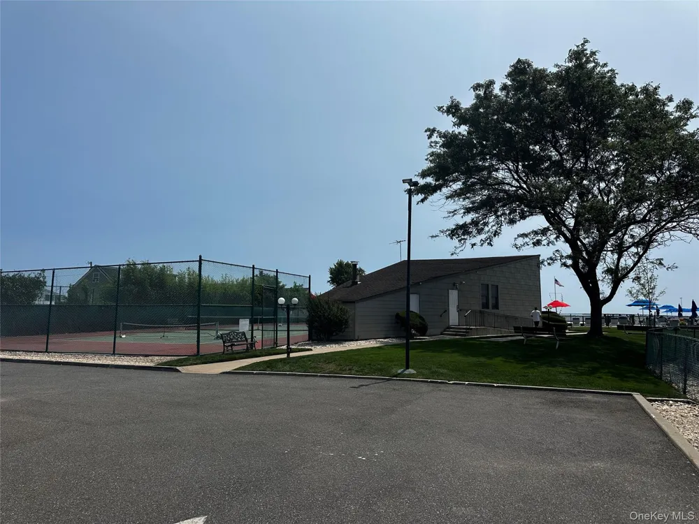 445 Mariners Way Copiague, NY 11726