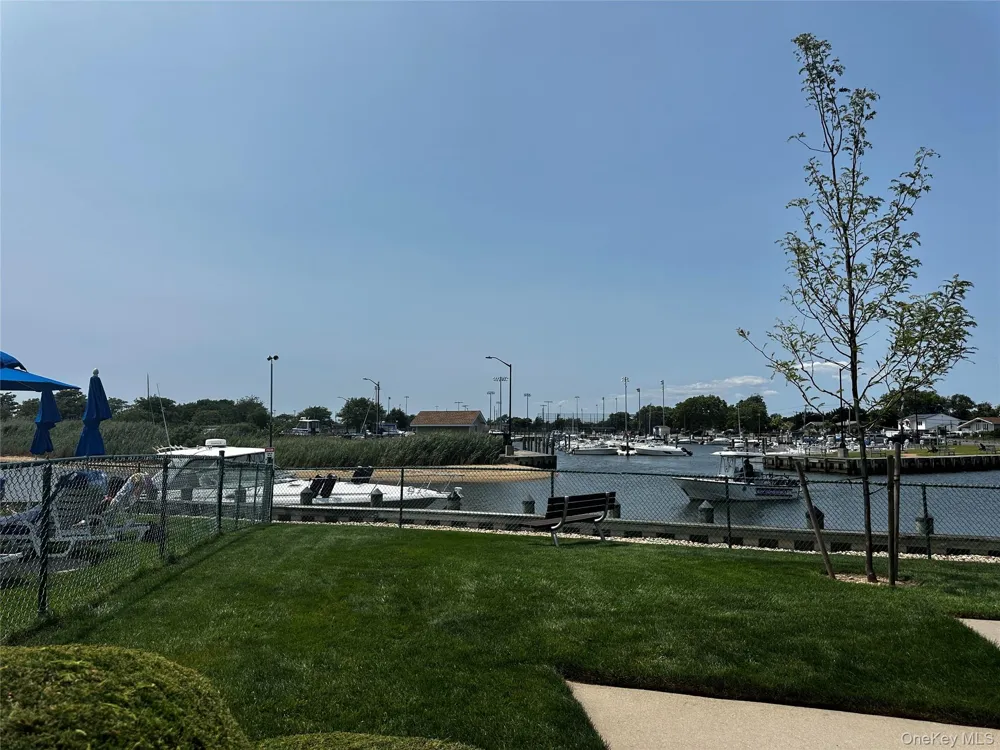 445 Mariners Way Copiague, NY 11726