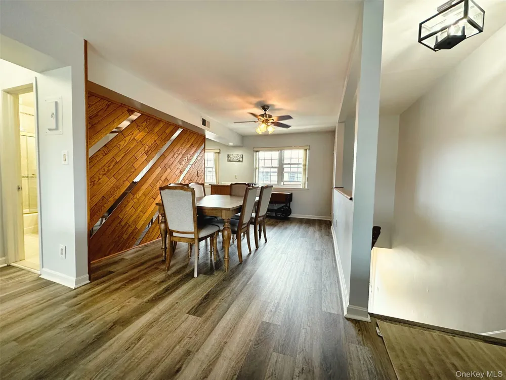 445 Mariners Way Copiague, NY 11726