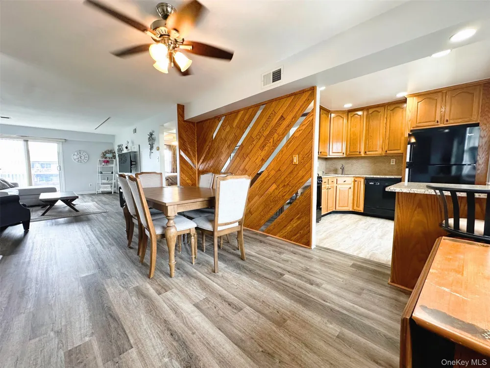 445 Mariners Way Copiague, NY 11726