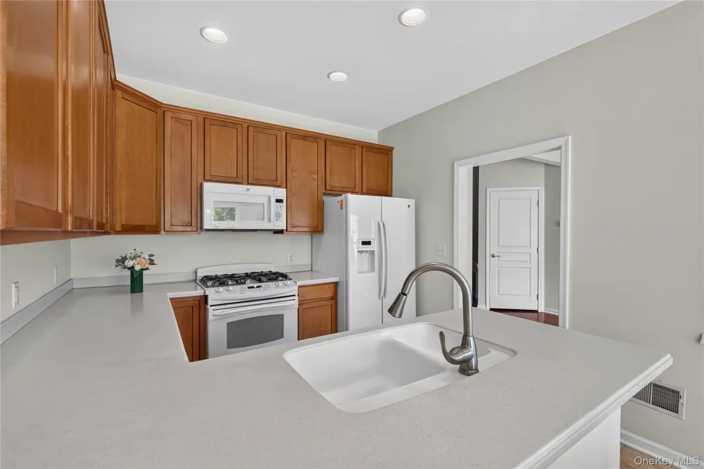 30 Banbury Way #1204 Newburgh, NY 12550