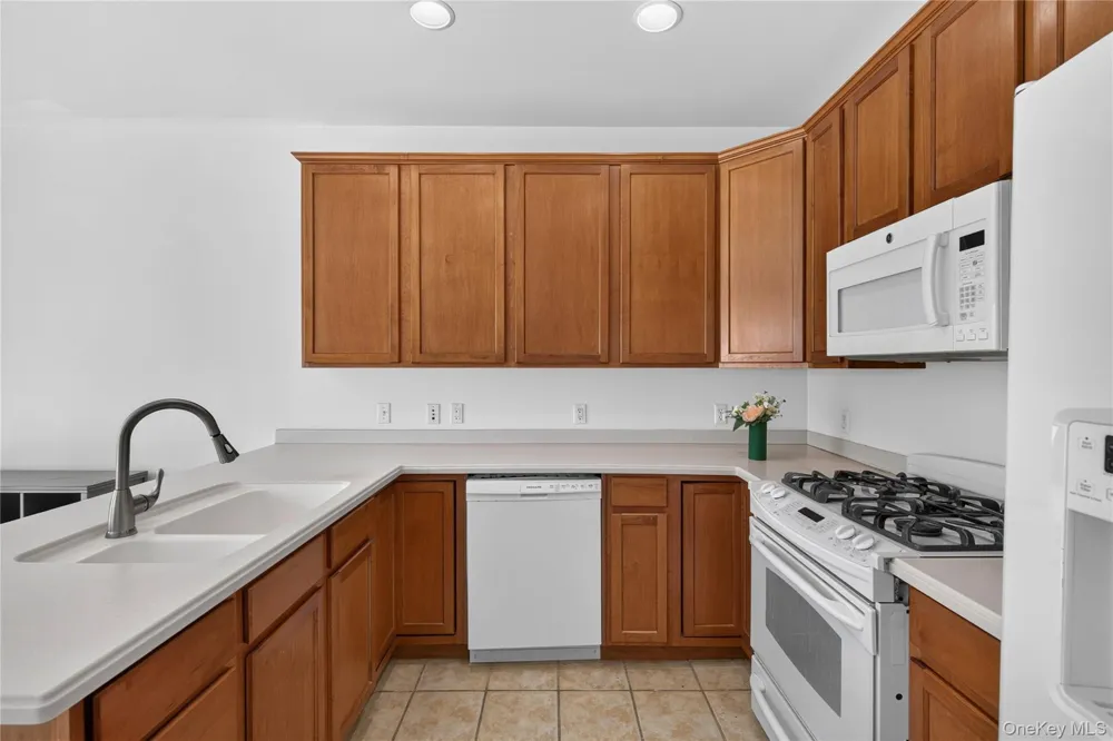 30 Banbury Way #1204 Newburgh, NY 12550
