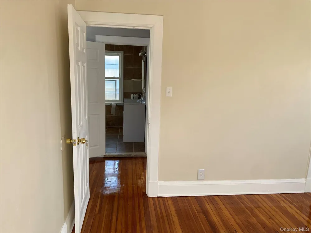 3 Taylor Court Staten Island, NY 10310