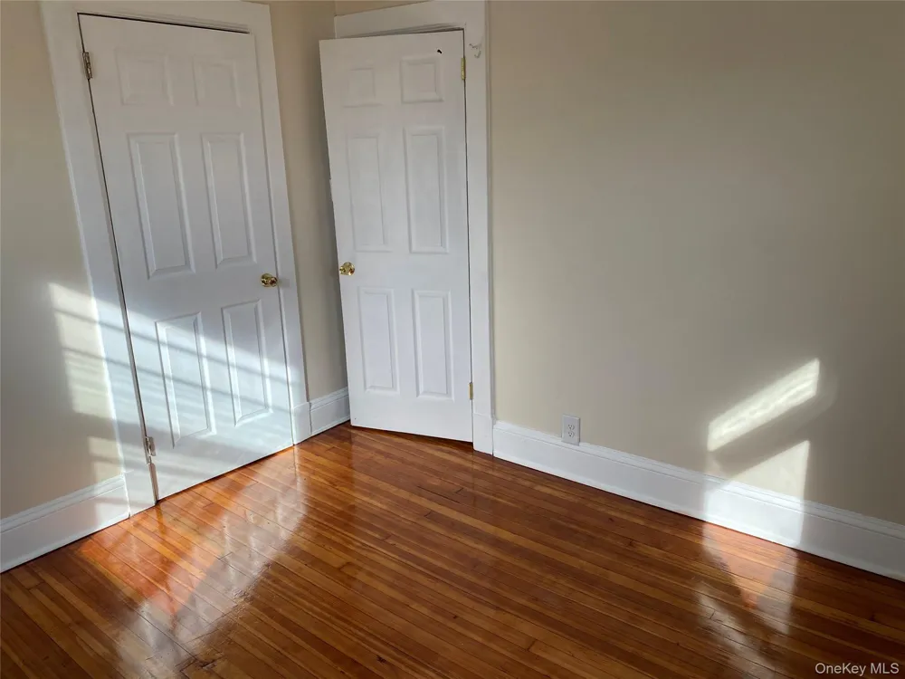 3 Taylor Court Staten Island, NY 10310