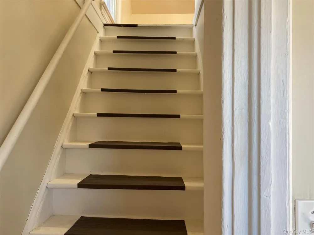 3 Taylor Court Staten Island, NY 10310