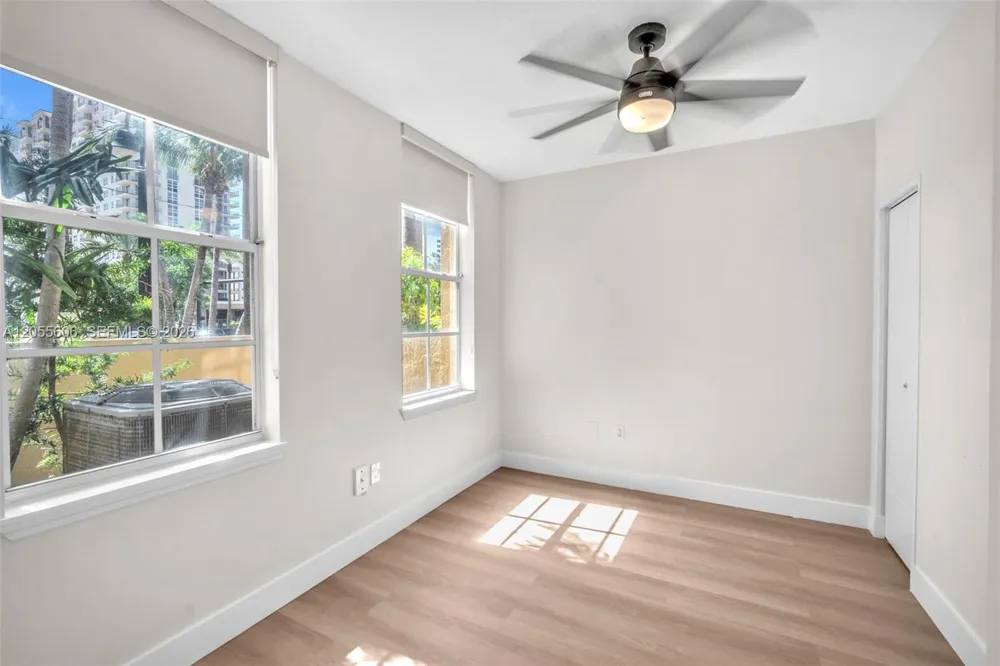 2065 S Ocean Dr #TH1 Hallandale Beach, FL 33009
