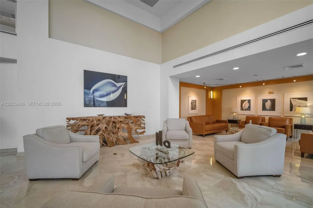 2065 S Ocean Dr #TH1 Hallandale Beach, FL 33009