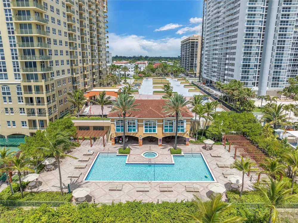 2065 S Ocean Dr #TH1 Hallandale Beach, FL 33009