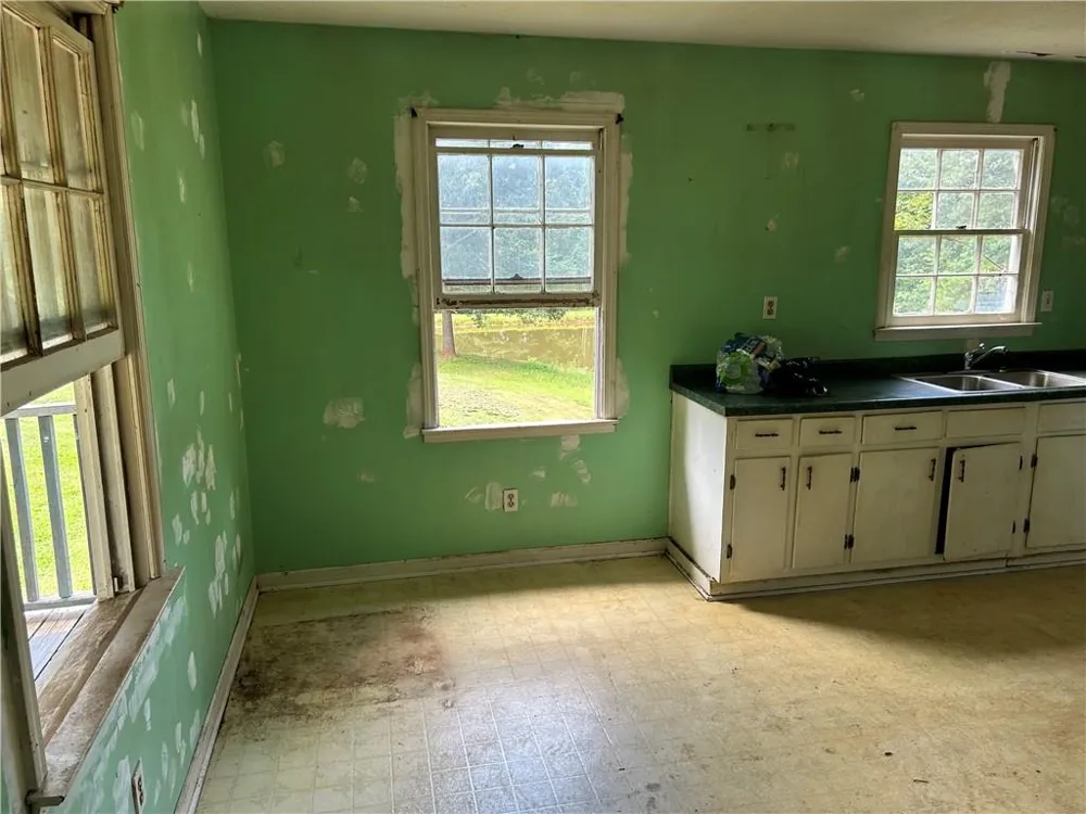 2398 James Springs Road Danielsville, GA 30633